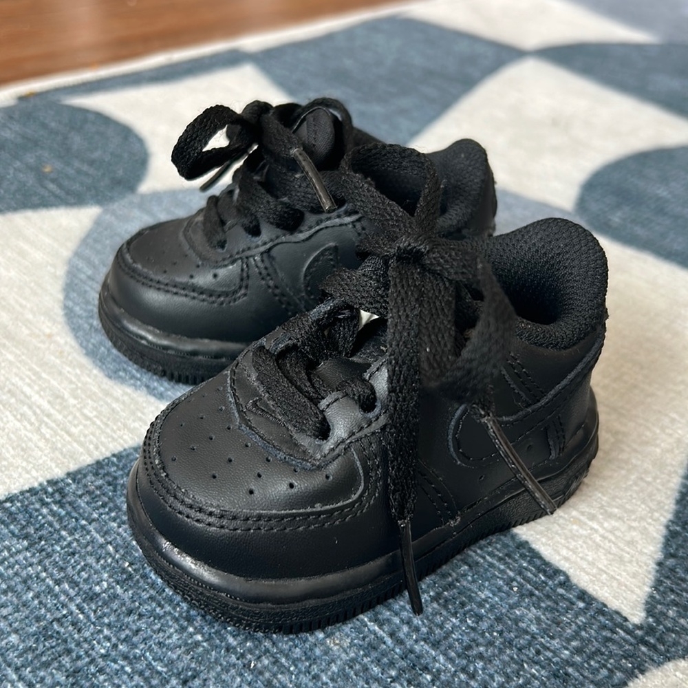 Nike Air Force Ones 2C